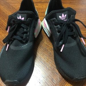 WOMEN'S ADIDAS ORIGINALS NMD R1 CASUAL SHOES